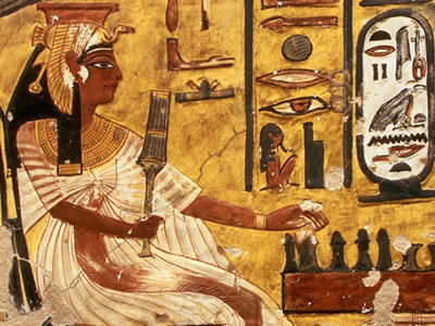 File:Nefertitti image at Amarna.jpg