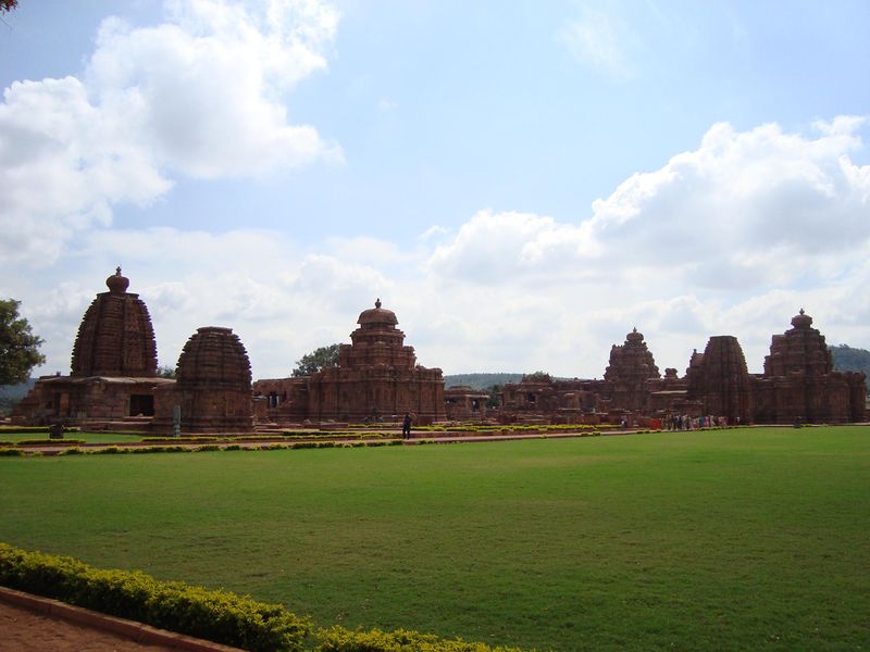 File:Group of monuments At Pattadakal.jpg