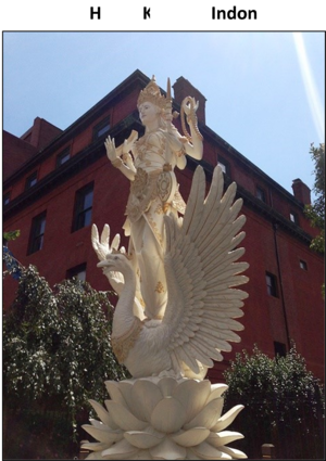 Murti of Devī Sarasvatī in Indonesian Park.png