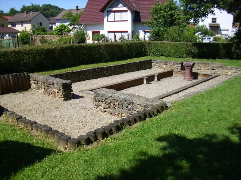 File:Freiburg im Breisgau Temple.jpg