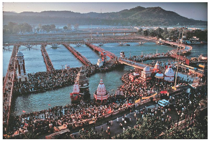 File:Kumbamela in Haridwar-Har ki Paudi.jpg